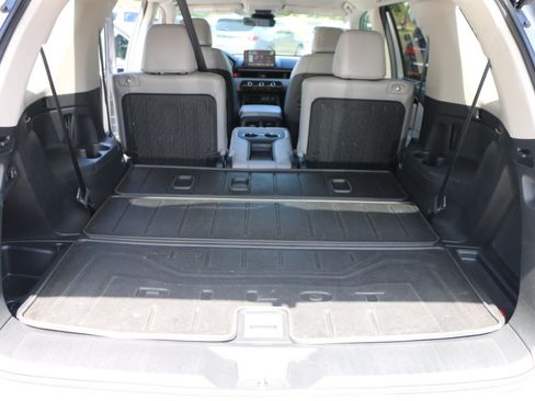 Used 2025 Honda Pilot EX-L image 35
