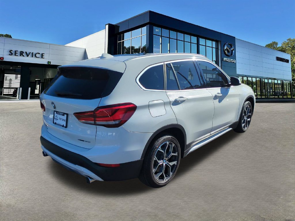 Used 2022 BMW X1 sDrive28i w/ Premium Package FWD image 4