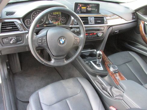 Used 2015 BMW 320i Sedan image 9