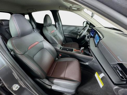 New 2026 Nissan Kicks SR FWD image 25