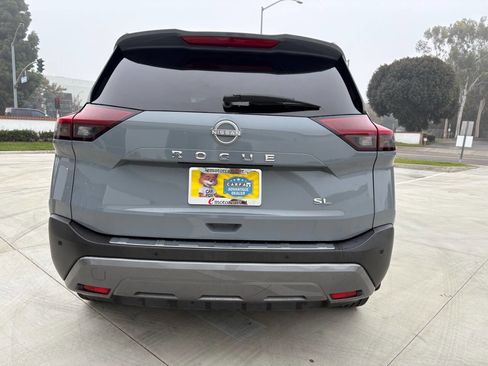 Used 2023 Nissan Rogue SL w/ SL Premium Package image 5