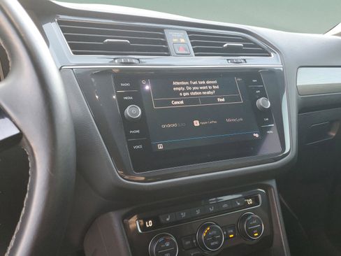Used 2019 Volkswagen Tiguan S FWD image 19