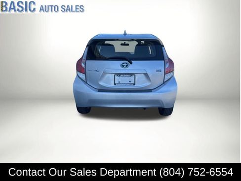 Used 2015 Toyota Prius C Three image 8