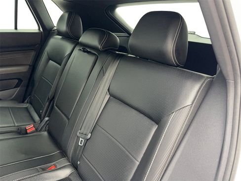 Used 2022 Volkswagen Atlas Cross Sport SE w/ Panoramic Sunroof Package image 32