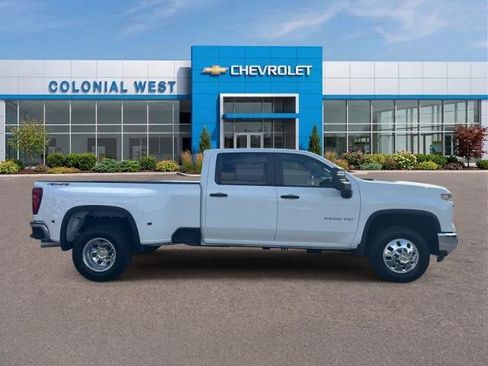 Used 2024 Chevrolet Silverado 3500 W/T AWD/4WD image 12