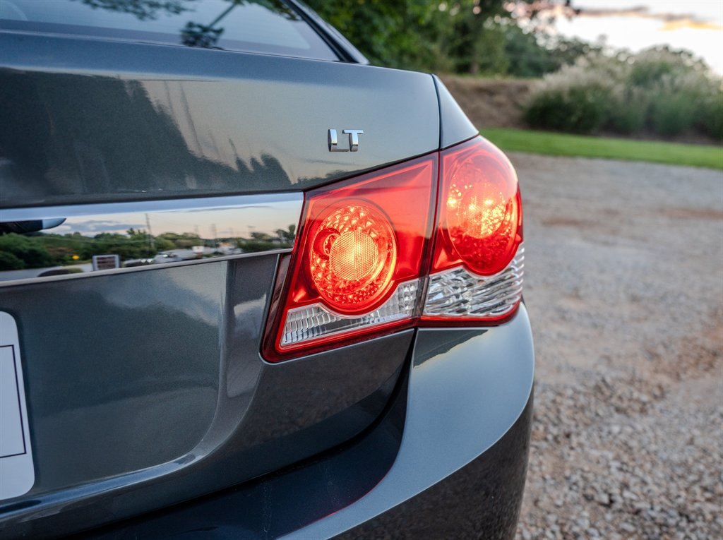 Used 2013 Chevrolet Cruze LT FWD image 27