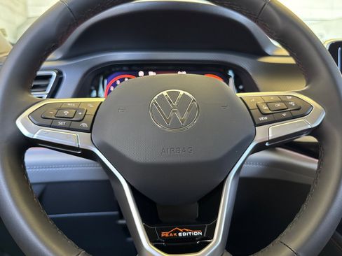New 2025 Volkswagen Atlas Peak Edition SE image 24