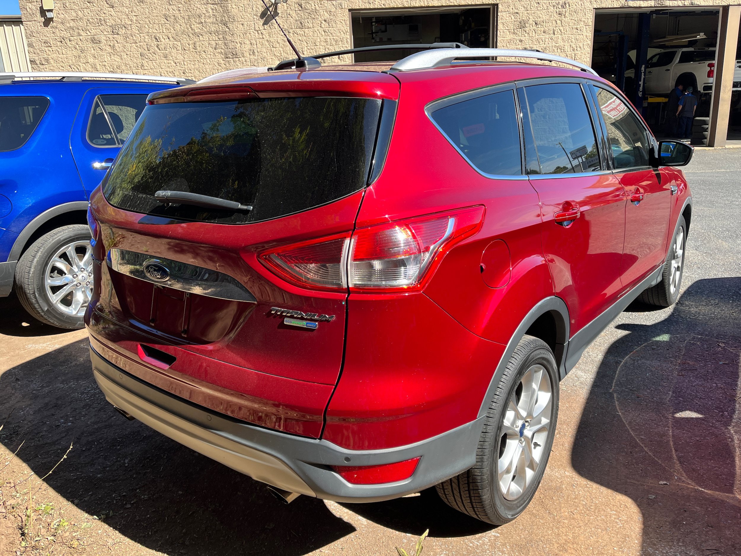 Used 2016 Ford Escape Titanium w/ Equipment Group 301A AWD/4WD image 5