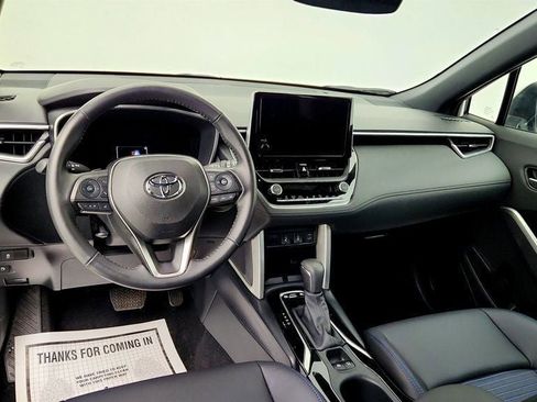 Used 2024 Toyota Corolla Cross AWD Hybrid w/ Convenience Package image 12