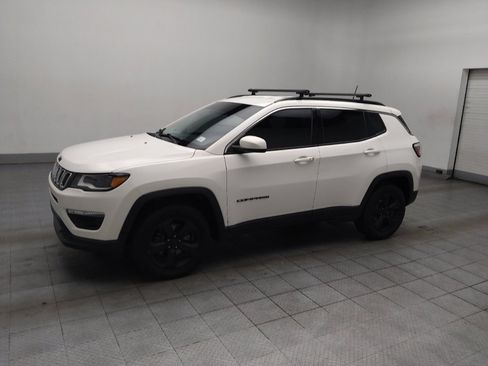 Used 2018 Jeep Compass Latitude w/ Popular Equipment Group AWD/4WD image 2