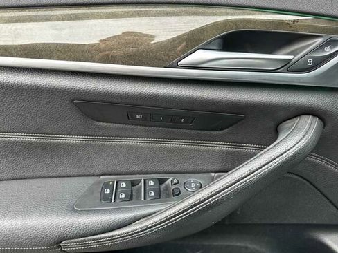 Used 2019 BMW 530i w/ Convenience Package image 11