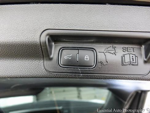 Certified 2023 Ford Explorer 4WD image 23