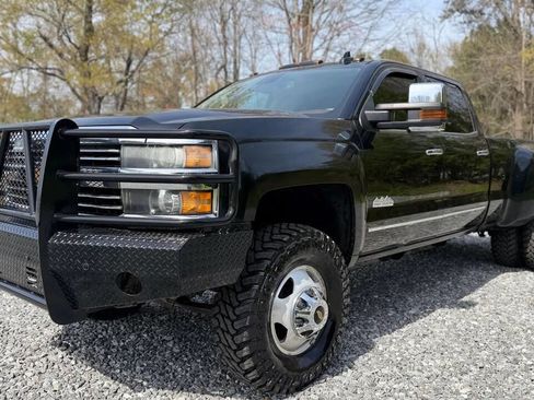 Used 2015 Chevrolet Silverado 3500 High Country w/ Duramax Plus Package image 3