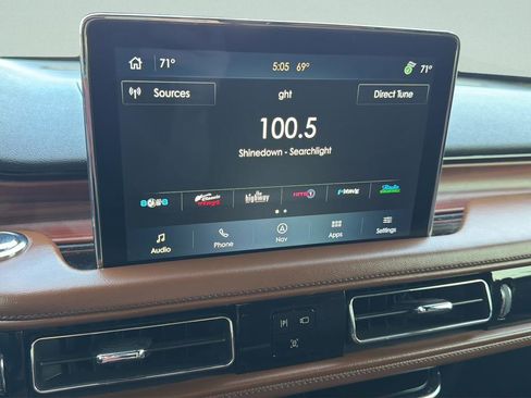 Used 2022 Lincoln Aviator Reserve w/ Equipment Group 201A AWD/4WD image 25