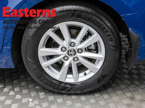 Used 2025 Toyota Camry LE w/ Convenience Package image 8