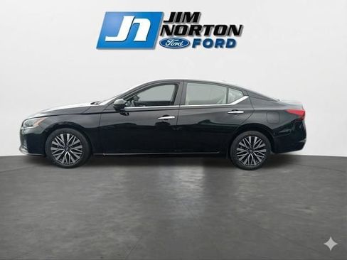Used 2025 Nissan Altima 2.5 SV image 6