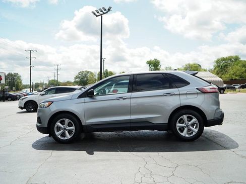 Used 2020 Ford Edge SE image 17