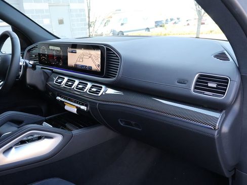 New 2026 Mercedes-Benz GLE 53 AMG 4MATIC image 12