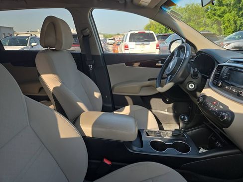 Used 2016 Kia Sorento LX FWD image 9
