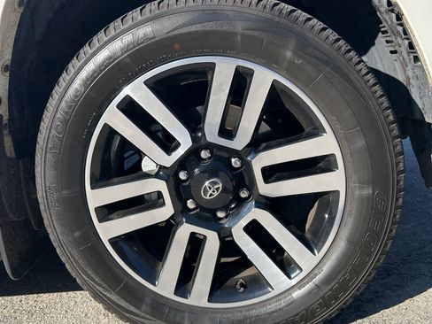 Used 2022 Toyota 4Runner Limited image 12