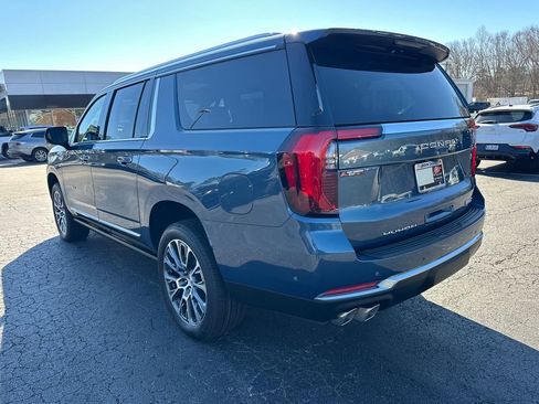 New 2026 GMC Yukon XL Denali w/ Sun & Power Step Package image 8