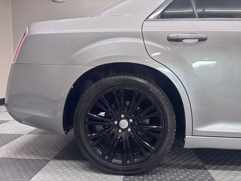 Used 2013 Chrysler 300 S RWD image 7