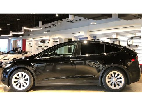 Used 2018 Tesla Model X 100D image 8