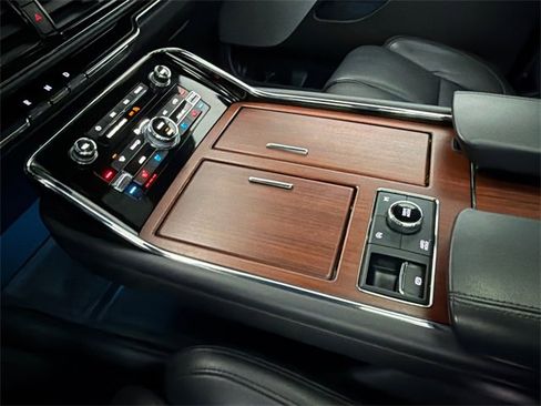 Used 2022 Lincoln Navigator L Reserve image 33