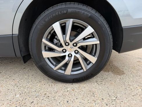 Used 2024 Chevrolet Equinox LT w/ LPO, Floor Liner Package AWD/4WD image 10