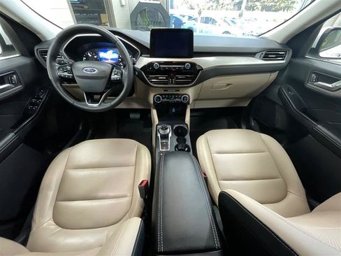 Used 2022 Ford Escape SEL image 11