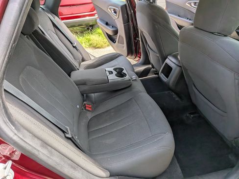 Used 2016 Chrysler 200 Limited w/ Convenience Group FWD image 28