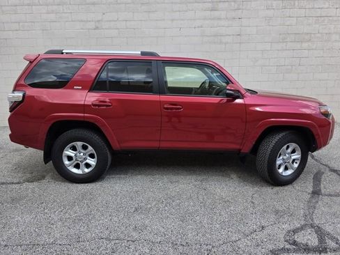 Used 2022 Toyota 4Runner SR5 Premium image 6