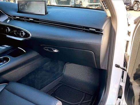 Used 2025 Genesis GV70 2.5T w/ Advanced Package image 18