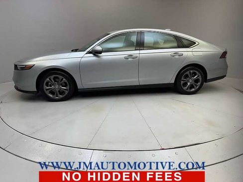 Used 2023 Honda Accord EX image 2