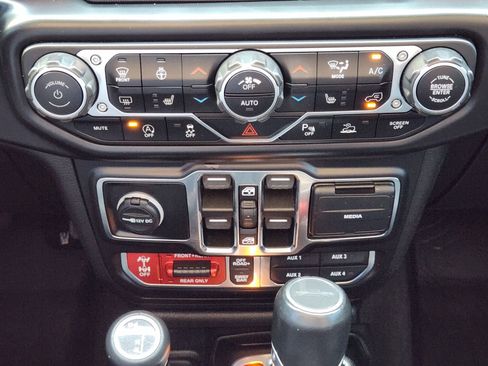 Used 2020 Jeep Gladiator Rubicon AWD/4WD image 21