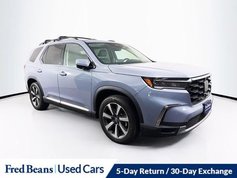 Used 2025 Honda Pilot Elite image 1