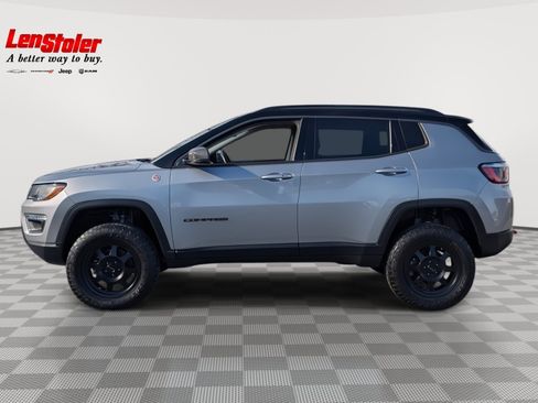 Used 2018 Jeep Compass Trailhawk image 2
