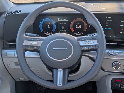 New 2026 Hyundai Kona SE image 9