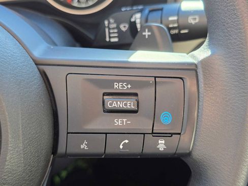 Used 2024 Nissan Rogue SV AWD/4WD image 34