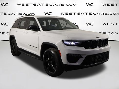 Used 2023 Jeep Grand Cherokee Limited w/ Black Appearance Package RWD image 43
