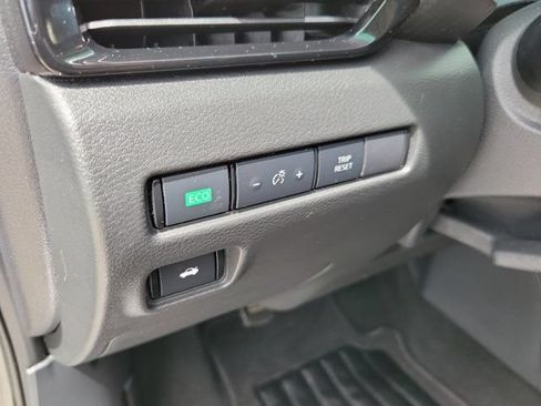 Used 2020 Nissan Sentra SR w/ Electronics Package FWD image 29