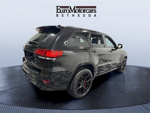 Used 2020 Jeep Grand Cherokee SRT image 5