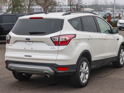 Used 2018 Ford Escape SEL image 4