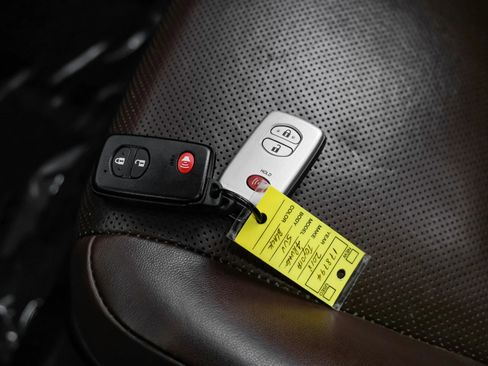 Used 2018 Toyota 4Runner Limited RWD image 61
