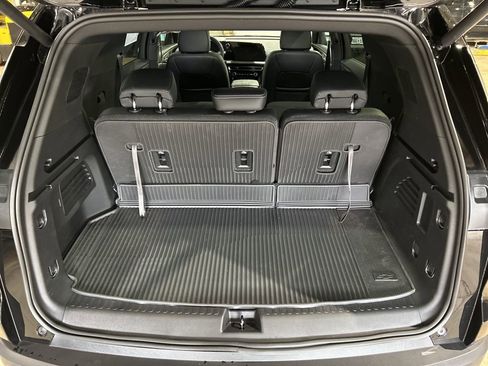 New 2026 Chevrolet Traverse LT w/ Driver Confidence Package AWD/4WD image 14
