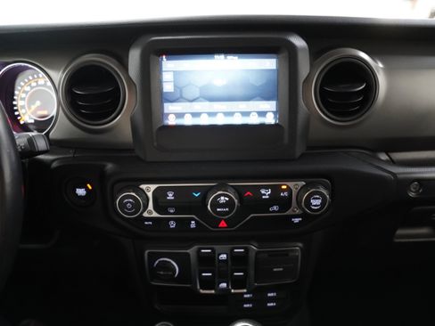 Used 2022 Jeep Wrangler Unlimited Sport AWD/4WD image 21