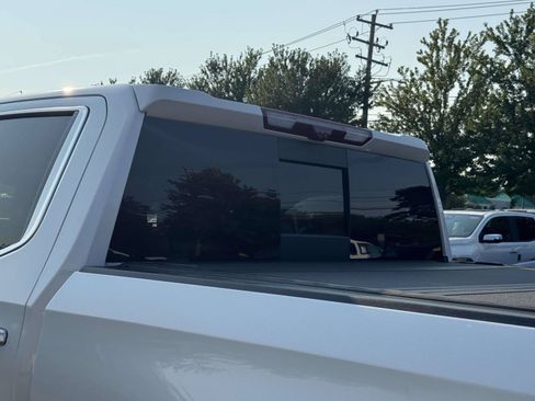 Used 2023 GMC Sierra 1500 Denali w/ Technology Package AWD/4WD image 16