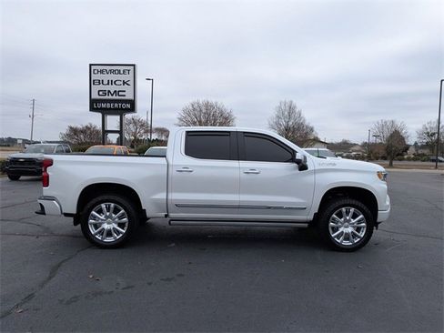 Used 2025 Chevrolet Silverado 1500 High Country w/ High Country Premium Package image 2