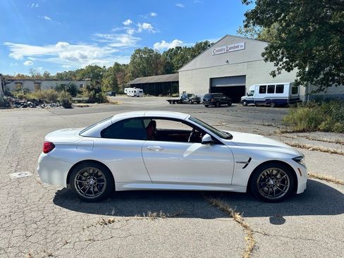 Used 2020 BMW M4 Convertible RWD image 4