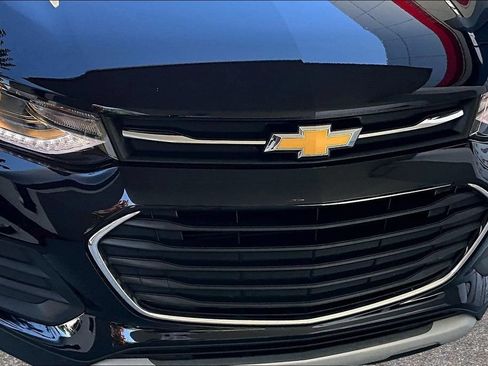 Used 2022 Chevrolet Trax LT w/ LT Convenience Package FWD image 30